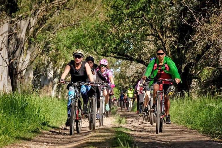 Este sábado continúa el Cicloturismo desde el Paseo "Jesús Mendía" hasta el Aeródromo